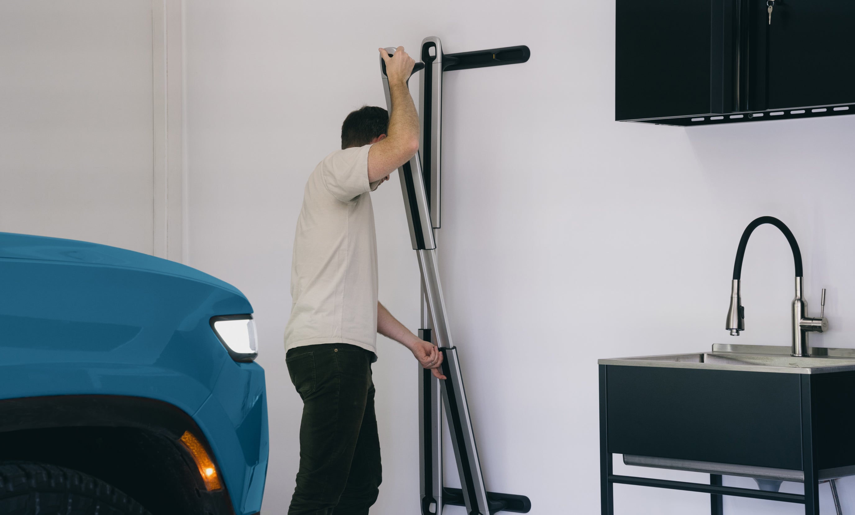 Crossbar Wall Mount Lifestyle